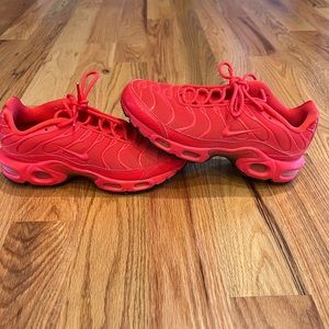 Red Nike air max plus Size 7 in W Bought for $160 & selling online for $140 & up